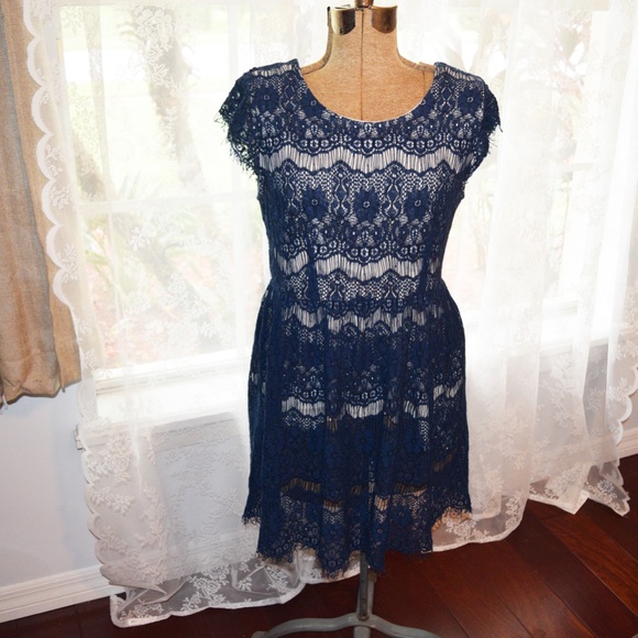 Forever 21 Dresses & Skirts - Dress lace dark blue size medium
